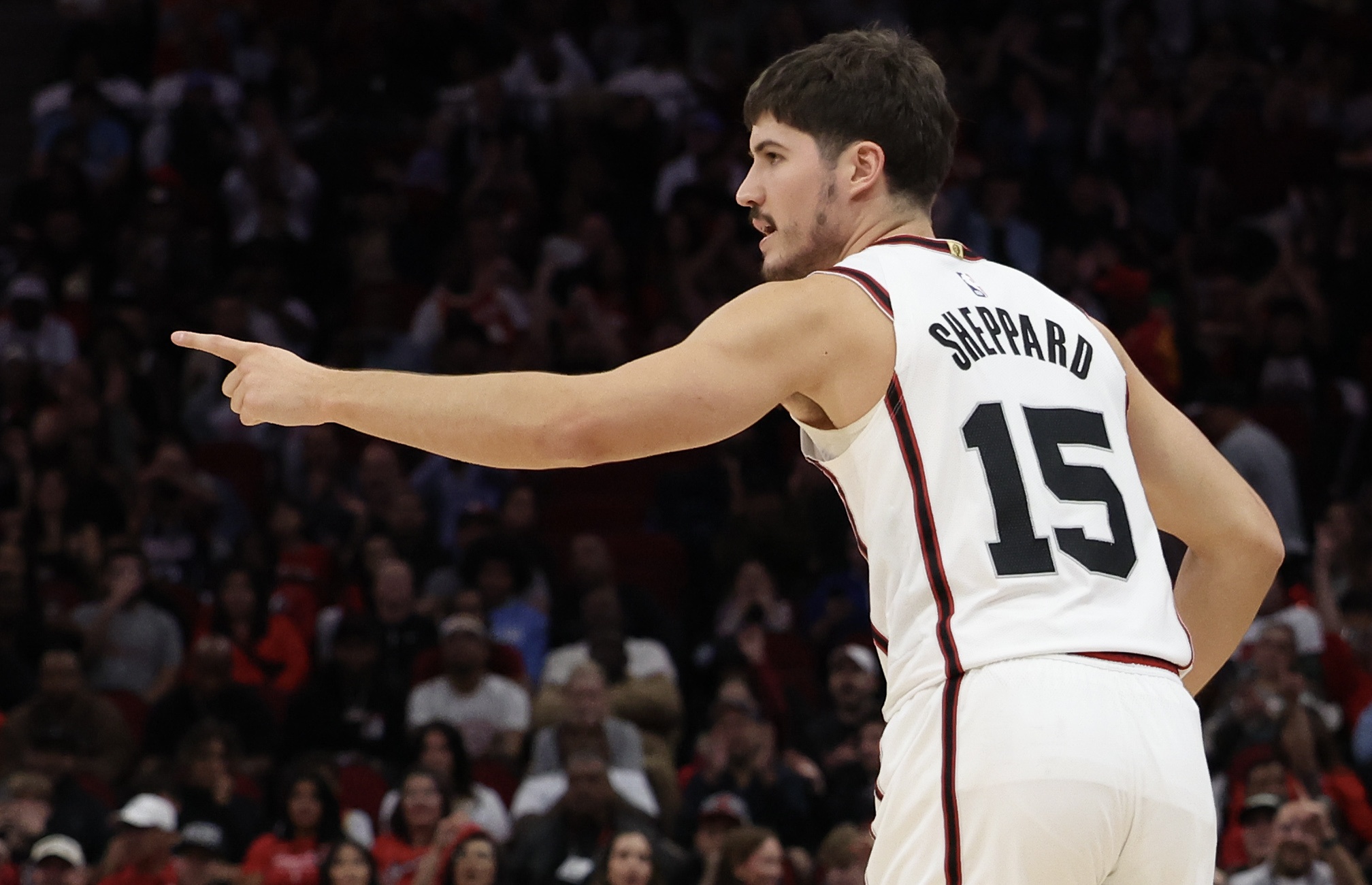 谢泼德:我跟阿门-汤普森说了 新秀赛时别防我了